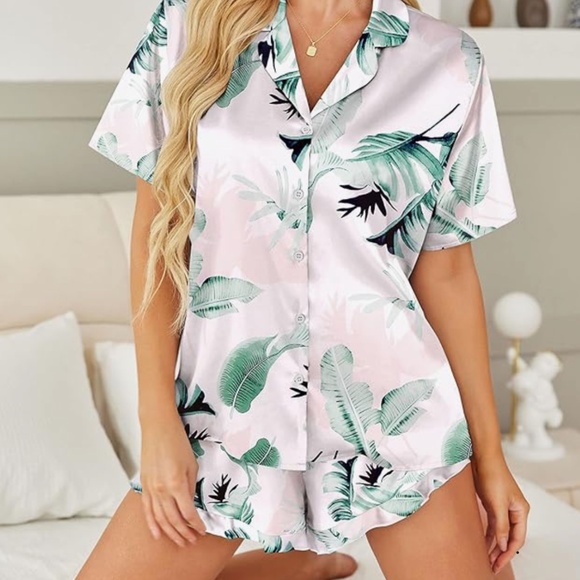 Hotouch Womens Button Down 2 Piece Pjs Shorts Set New without tags - Picture 1 of 3